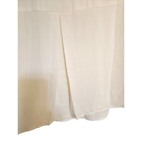 Love 21 Cream Sleeveless Blouse with Lace Overlay Tunic Length Size M NWT - Picture 5 of 7